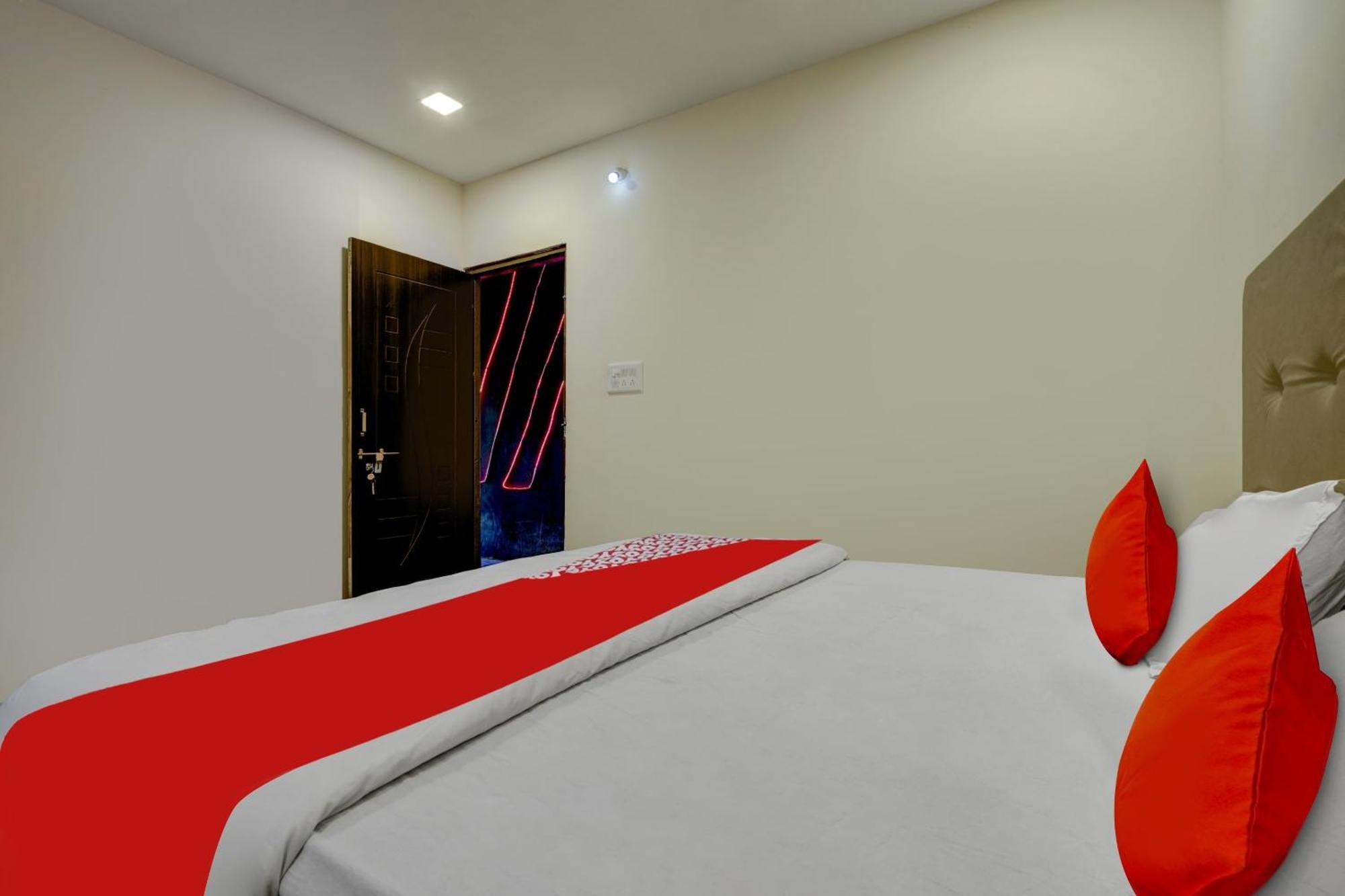Oyo Flagship The Chirag Resort Bhandāra Exterior photo