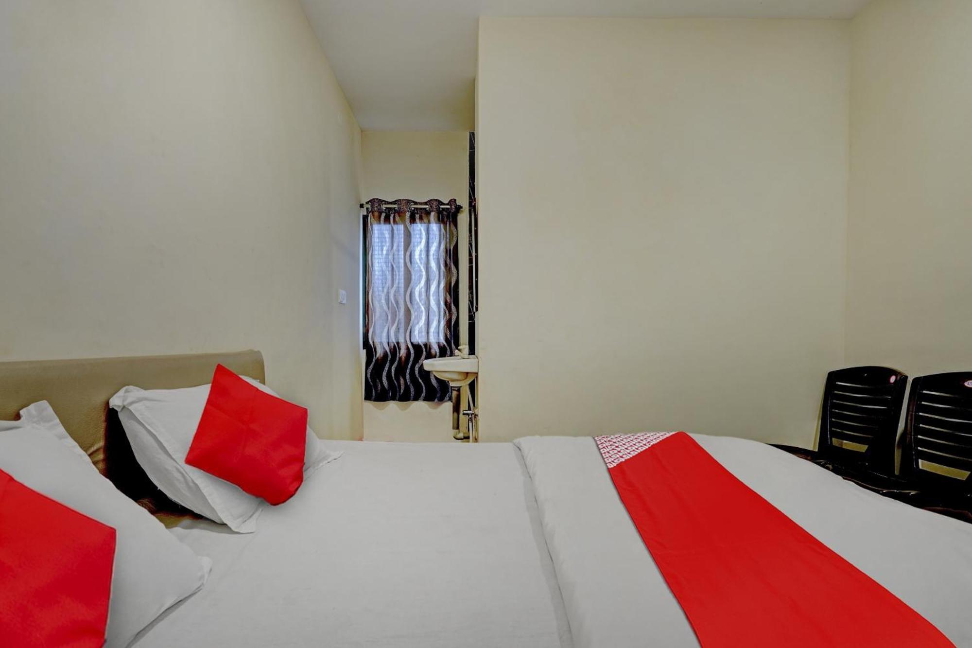 Oyo Flagship The Chirag Resort Bhandāra Exterior photo