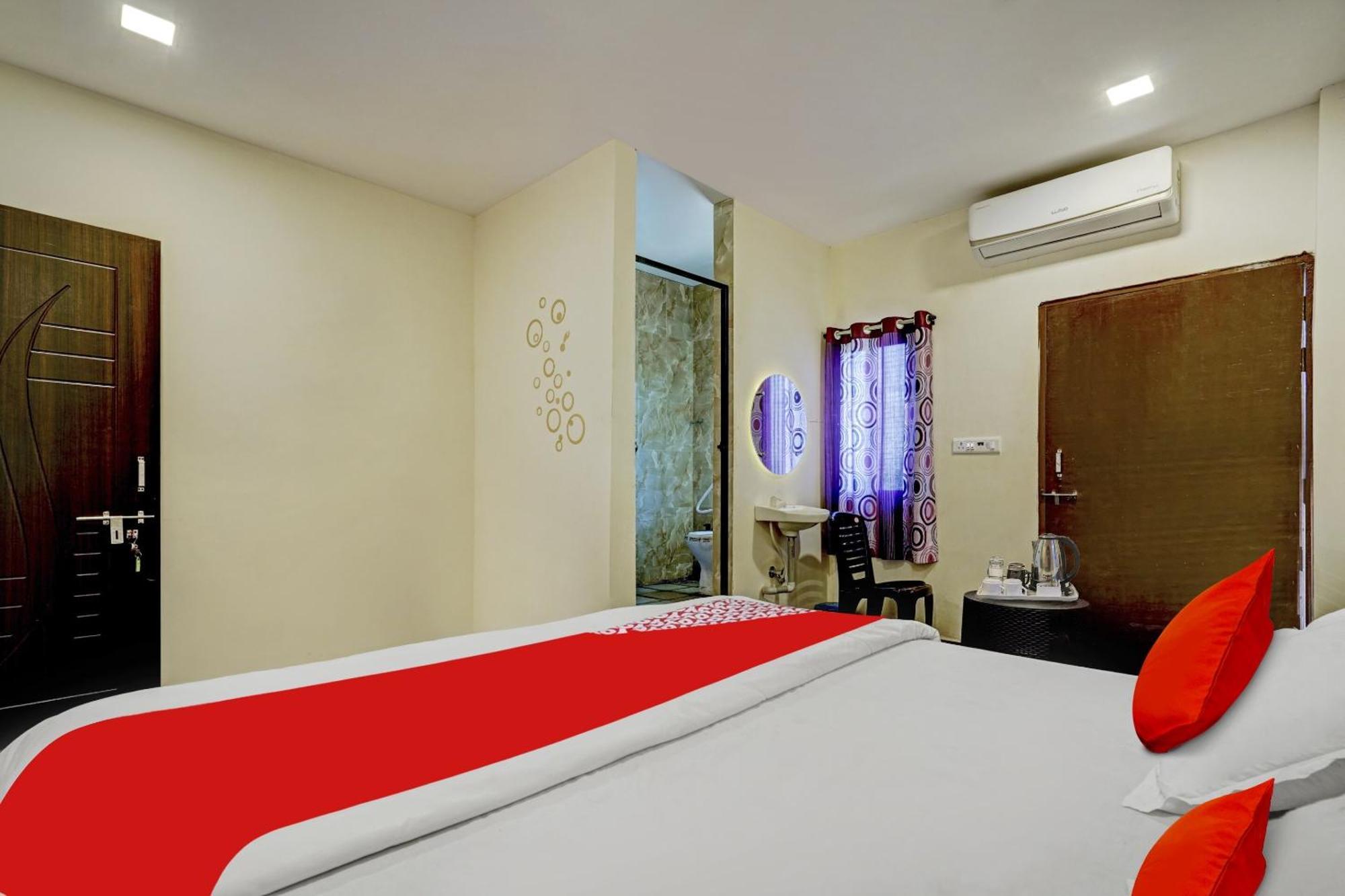 Oyo Flagship The Chirag Resort Bhandāra Exterior photo