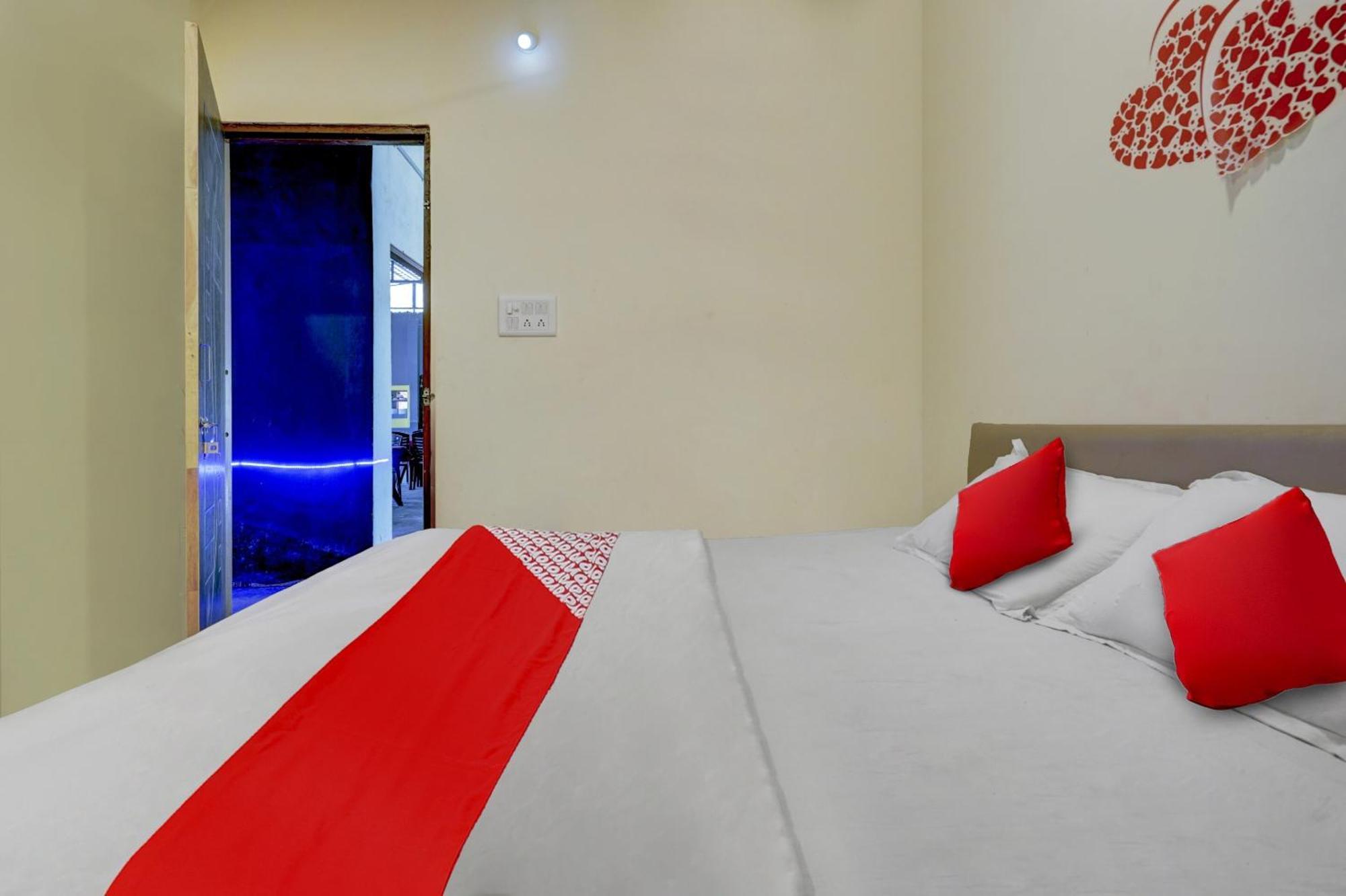 Oyo Flagship The Chirag Resort Bhandāra Exterior photo