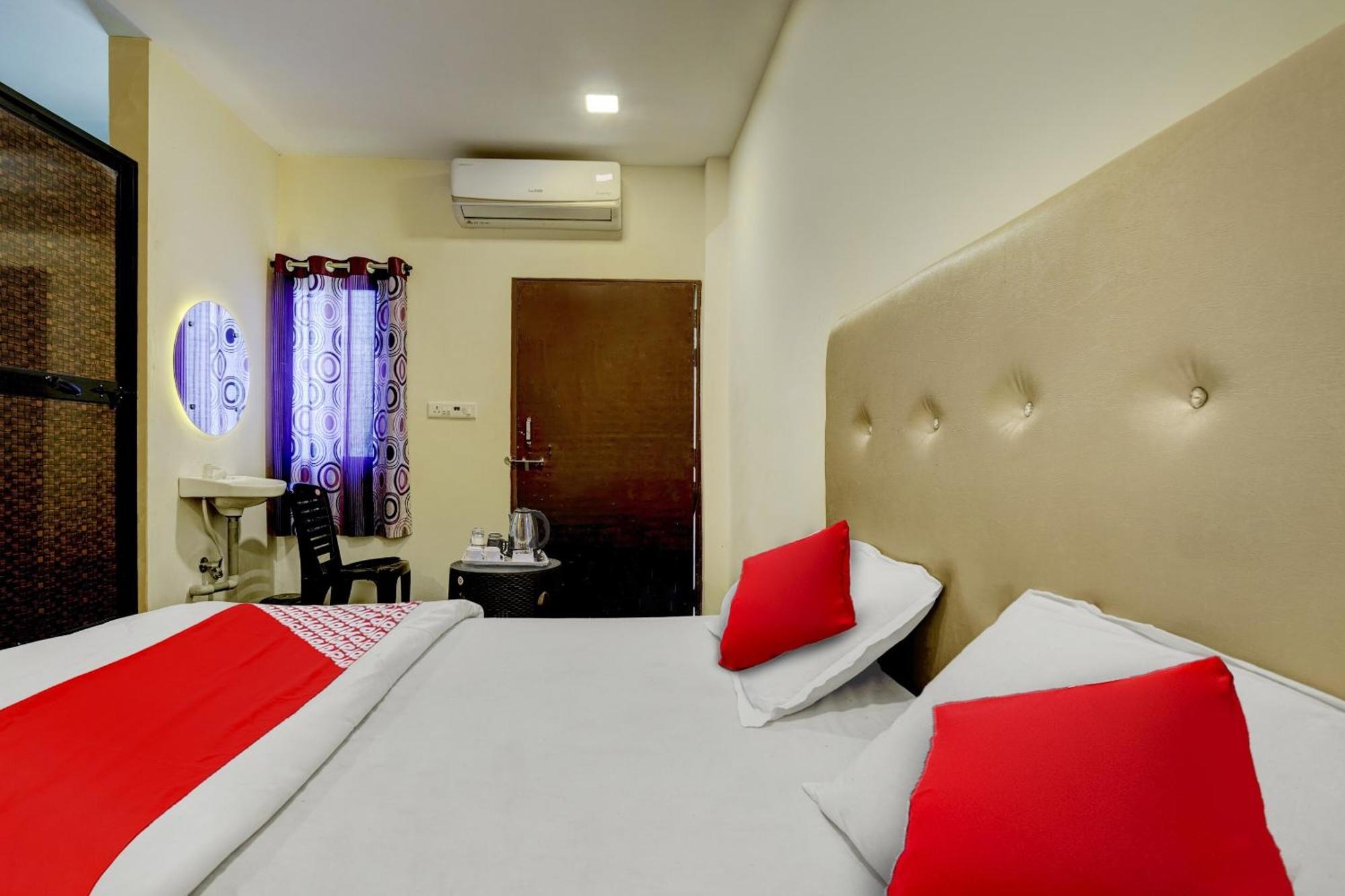 Oyo Flagship The Chirag Resort Bhandāra Exterior photo